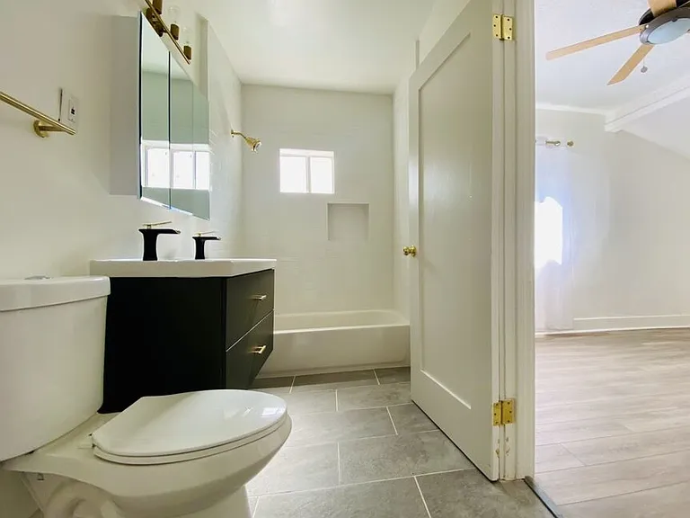 1478 W Vernon Ave — Photo 6