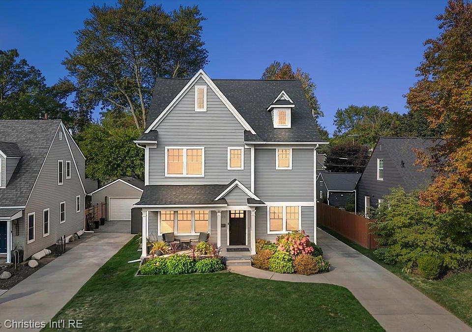 1st image of 723 N Altadena Ave