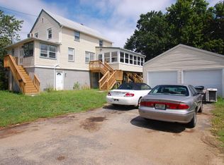 18 1st Ave, Port Monmouth, NJ 07758