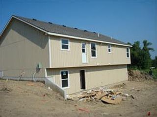 2nd image of 2203 Bateley