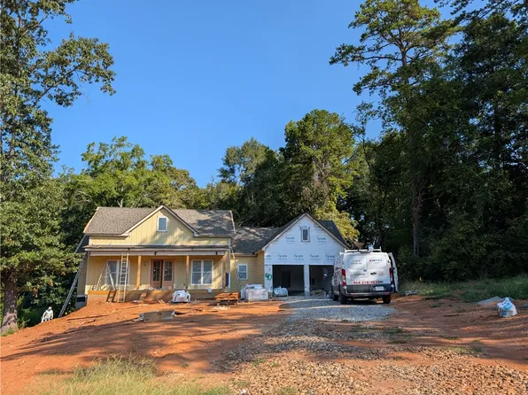 408 Marina Bay Dr, Seneca, SC 29672