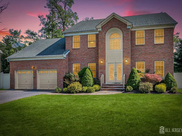 9 Trista Way, South Plainfield, NJ 07080