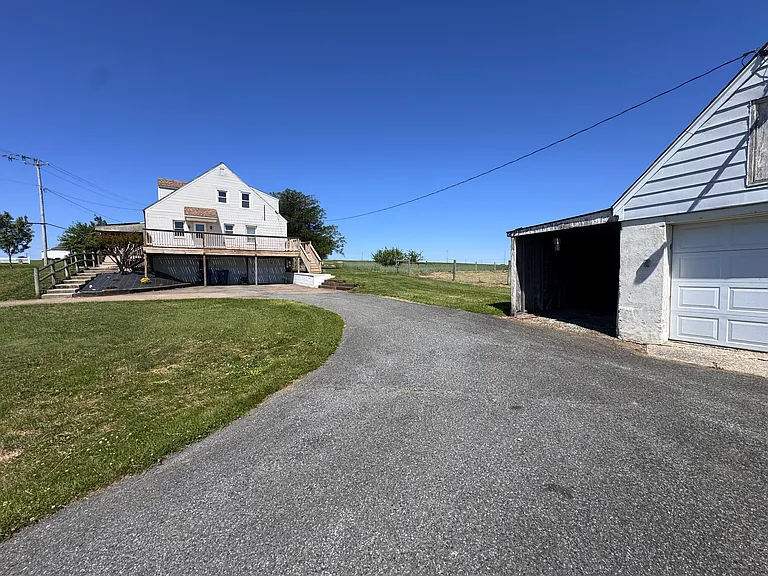 360 Chrome Rd — Photo 5