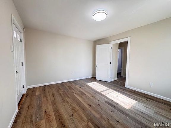 3rd image of 6148 Washington Ave