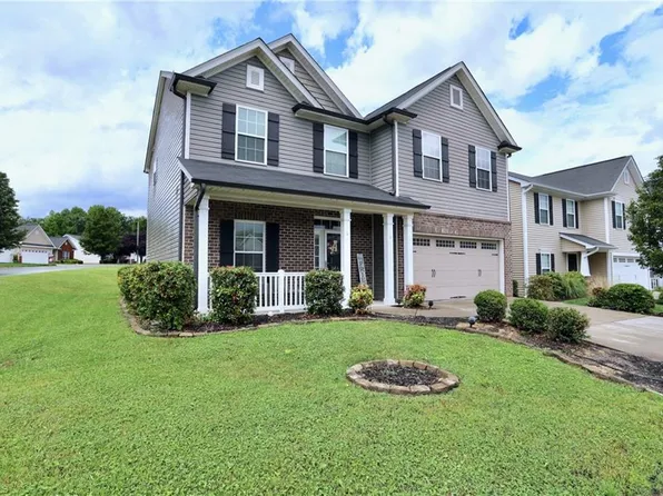 101 Claystone Dr, Gibsonville, NC 27249