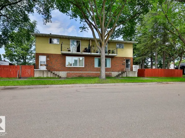 8708 117th Ave NW #8704, Edmonton, AB T5B 4M1