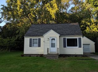 936 Wilson Ave, Norton Shores, MI 49441