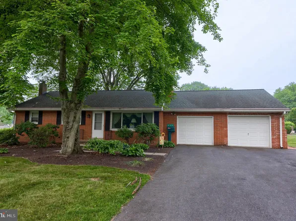 234 Park Ave, Mount Joy, PA 17552