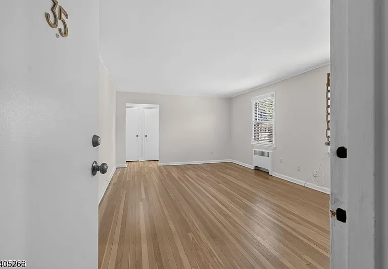 390 Morris Ave #35 — Photo 3