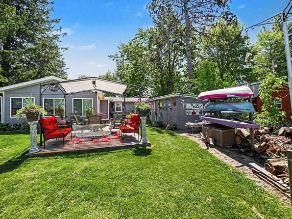 152 Hilda Dr, Farwell, MI 48622