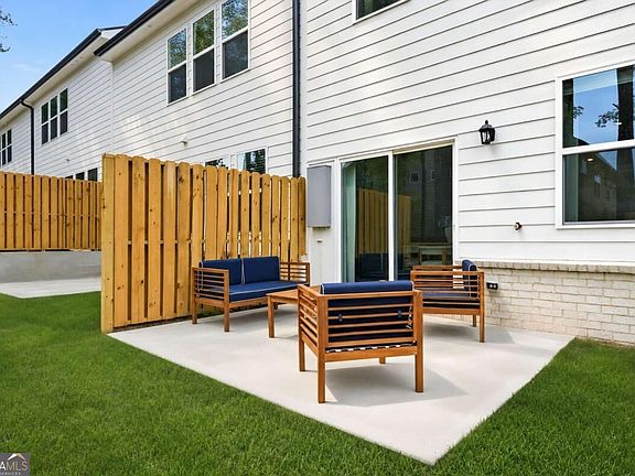 2nd image of 108 Rope Mill Rd #3