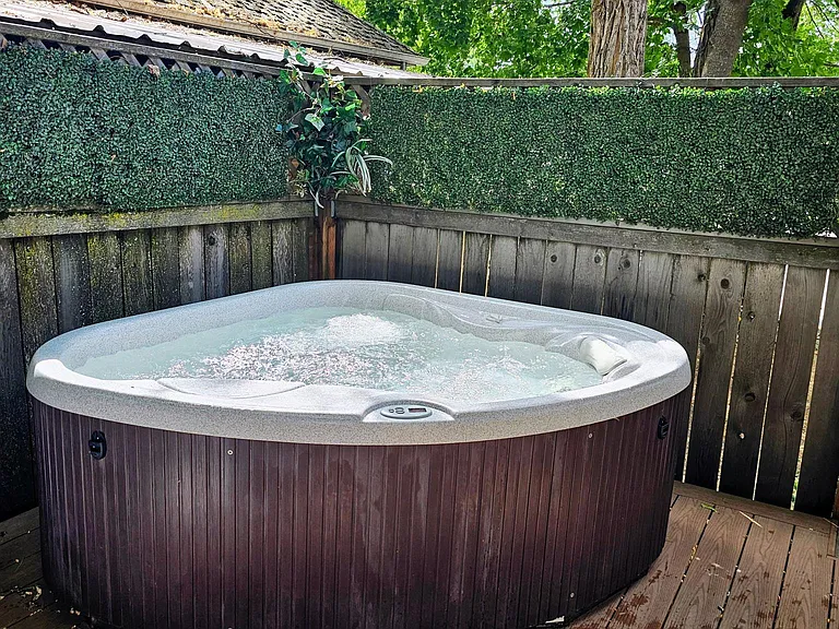 TX Hotspot hot tub