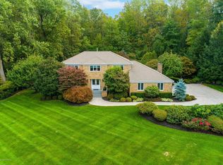 4 Redberry Rd, Holmdel, NJ 07733