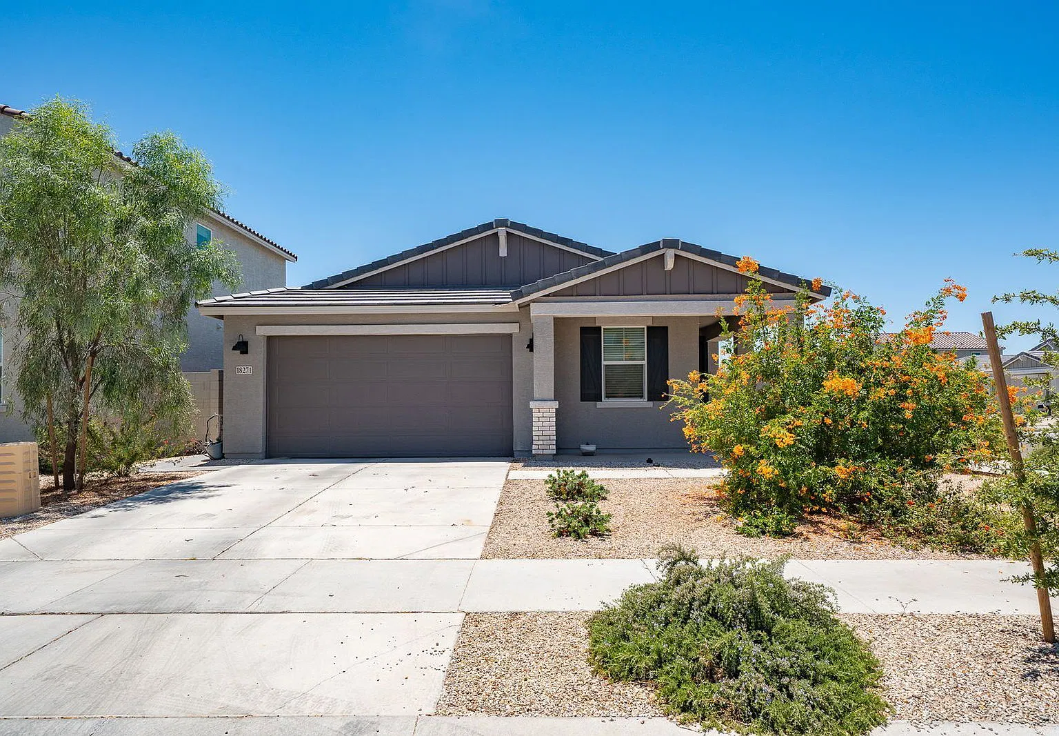 4 bed, 2.0 bath, 1896 sqft, $2,300 — Photo 1