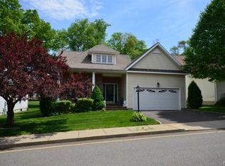 53 Jasmine Cir, Milford, CT 06461