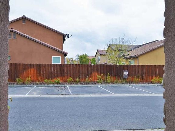 4th image of 2434 Chardonnay Pl