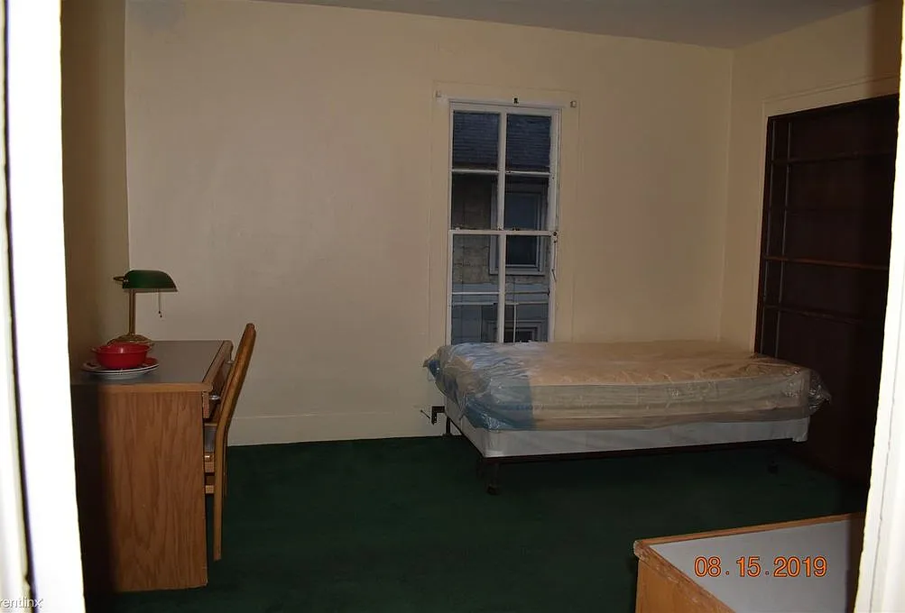 6 bed, 1200 sqft, $750 — Photo 1