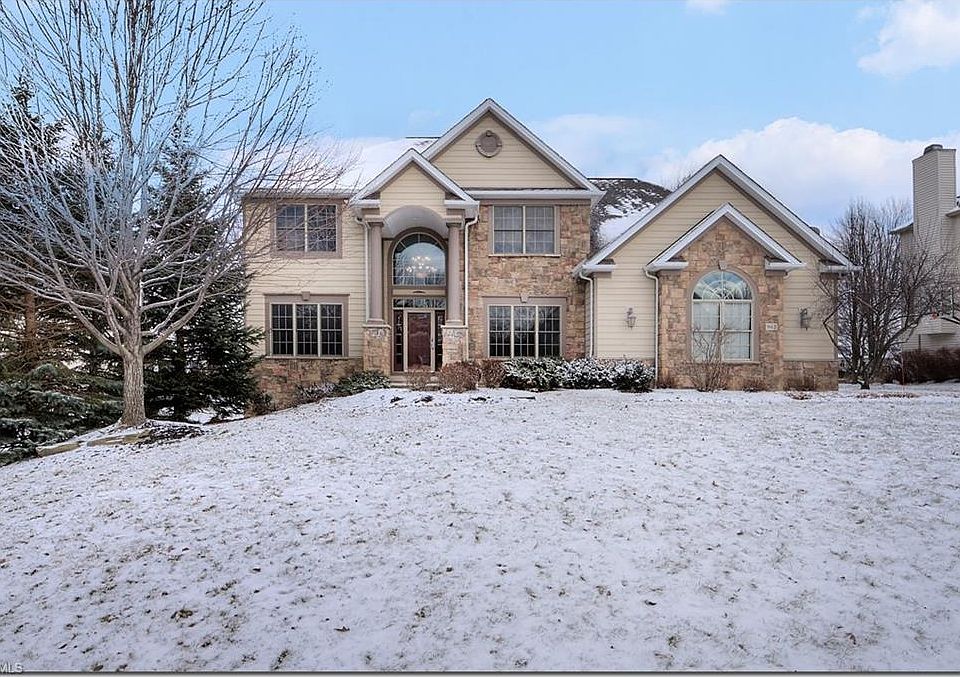 1st image of 965 Silverbrook Ct