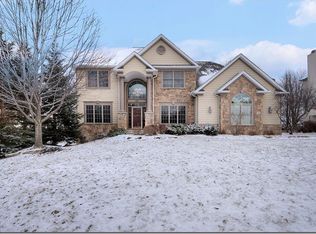 965 Silverbrook Ct, Broadview Heights, OH 44147