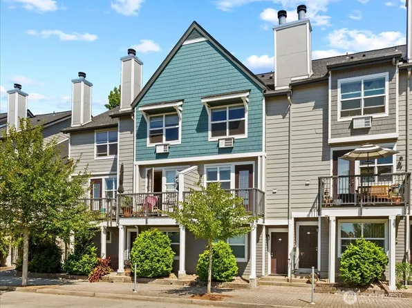 758 SE Fairwinds Loop, Vancouver, WA 98661