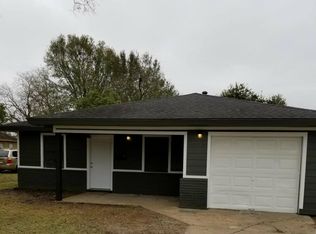 2911 Avenue G, Nederland, TX 77627
