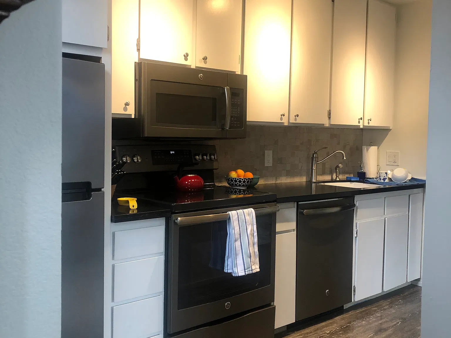 1 bed, 810 sqft, $1,800 — Photo 4