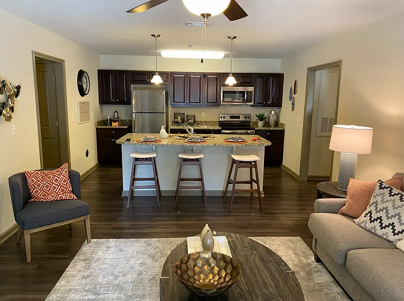 4 bed, $550 — Photo 2