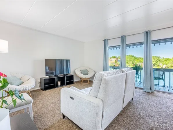 1743 Running Brook Trl APT C, Dayton, OH 45449