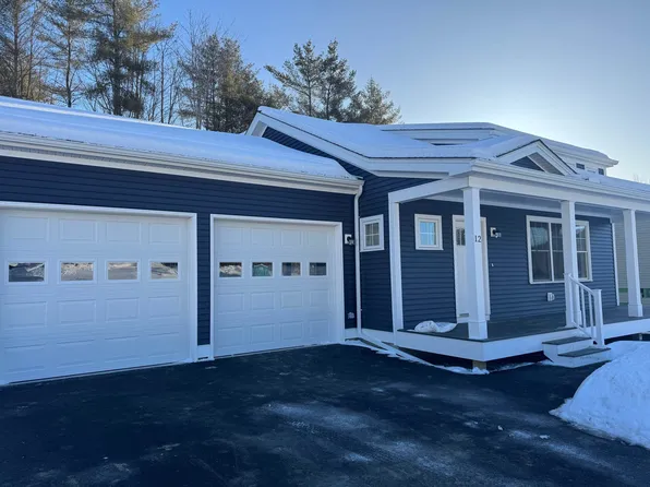 12 Rock Ridge Boulevard, Lebanon, NH 03784