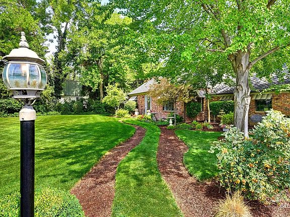 3rd image of 1504 S Shoshone St