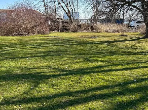 410 W Exchange St, Spring Lake, MI 49456