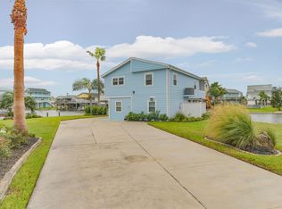 4011 Comanche Dr, Galveston, TX 77554