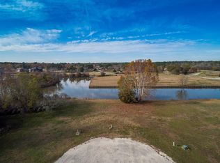 200 N Forest Dr, Huntsville, TX 77340