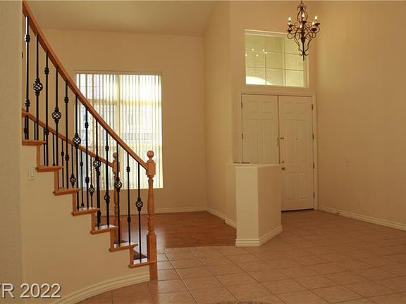 3rd image of 132 Cascade Lake St