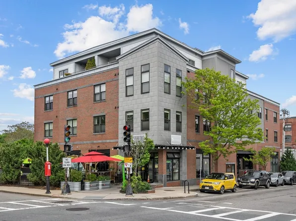 156 Green St Unit 204, Boston, MA 02130