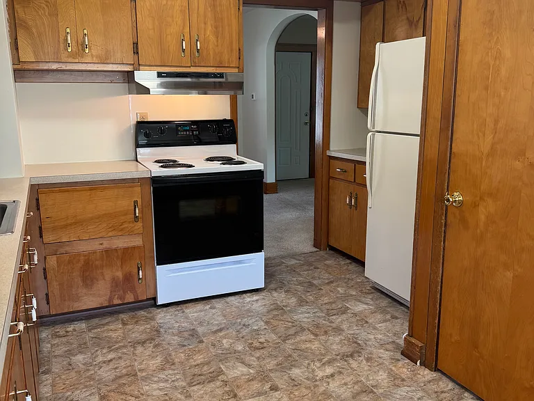 160 Fairview Ave — Photo 8
