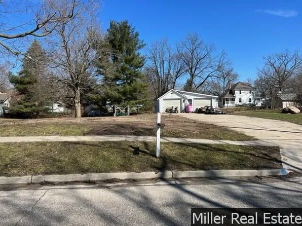 517 E State Rd, Hastings, MI 49058