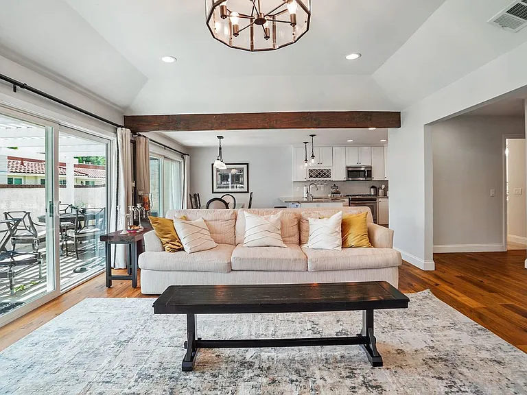 2130 Portola Ln — Photo 3