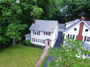 122 Chestnut Hill Dr, Rochester, NY 14617