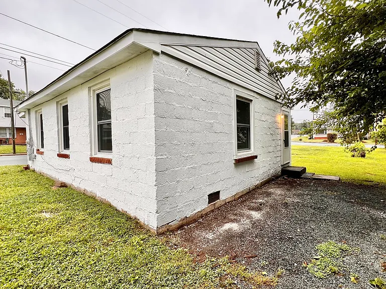 912 Forest St — Photo 27