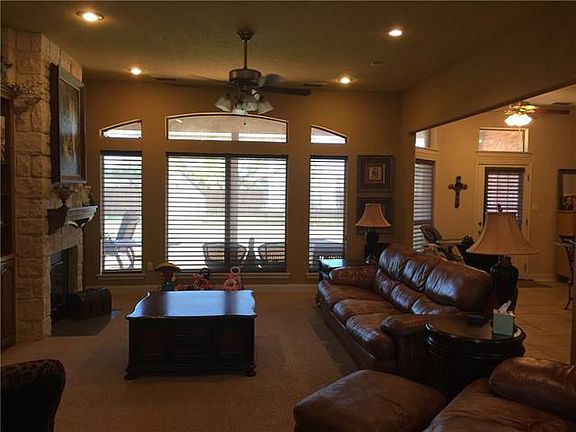 4th image of 1402 Saddle Lakes Dr
