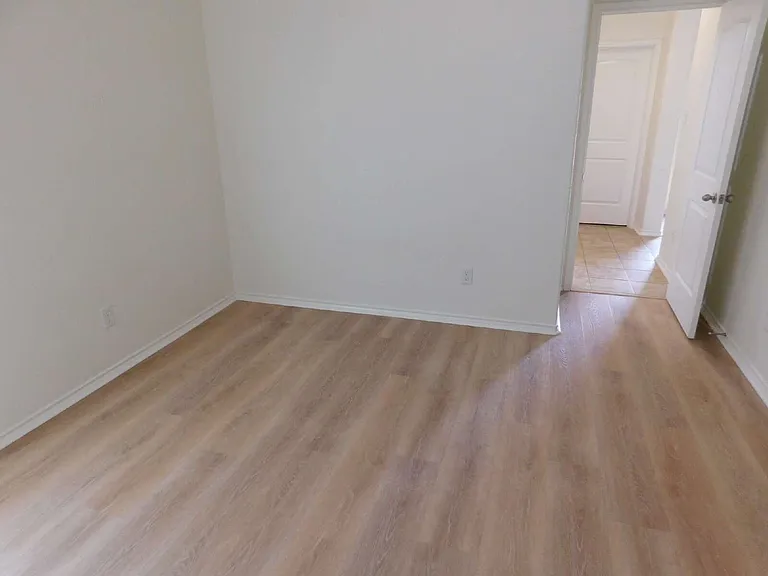 20719 Cape Coral — Photo 20