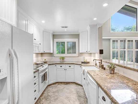 2nd image of 867 Acorn Way