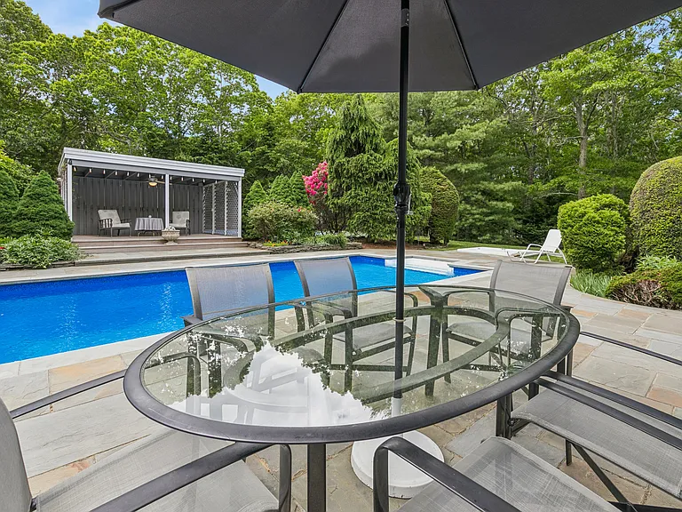 Peconic Hills Dr — Photo 22