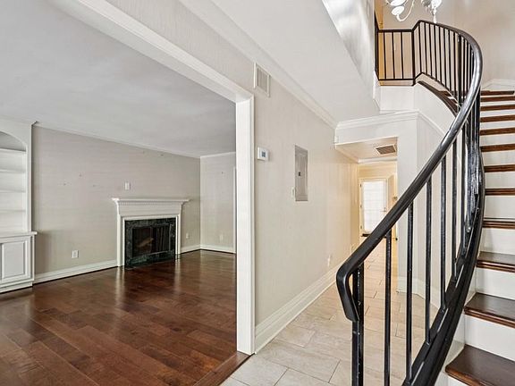 2nd image of 5400 Roswell Rd Unit I2