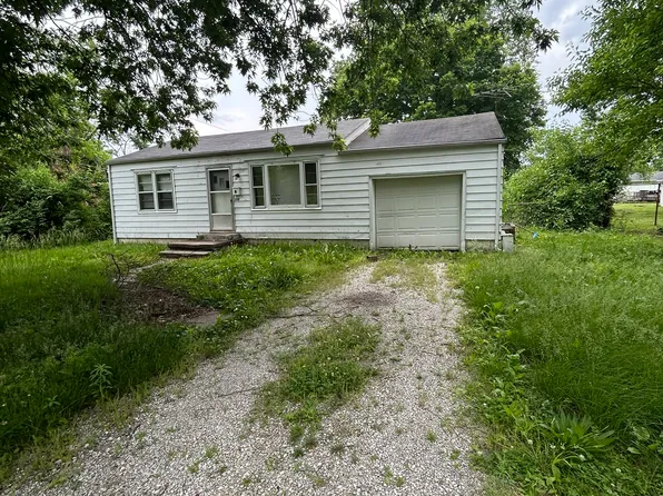 306 Isabell St, Cahokia, IL 62206