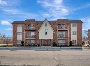 6645 172nd St APT 2A, Tinley Park, IL 60477