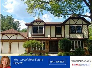 872 Glen Crest Dr, Glen Ellyn, IL 60137