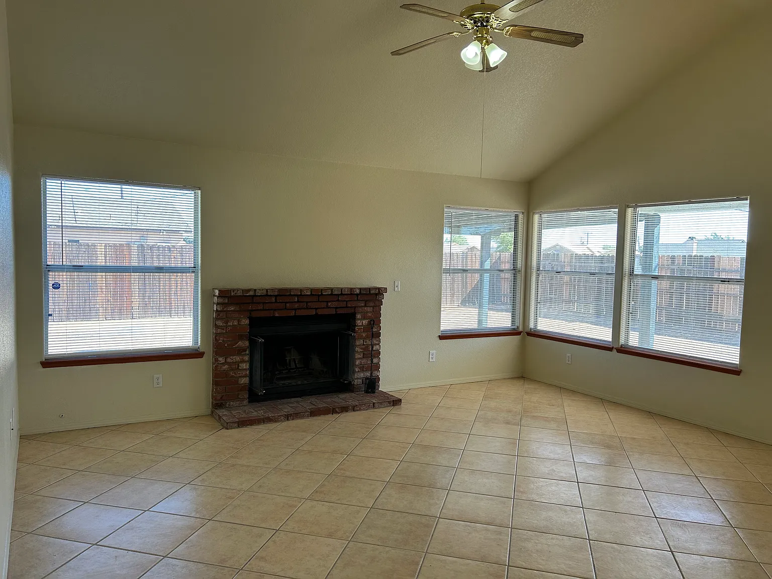 20412 Airway Boulevard — Photo 4