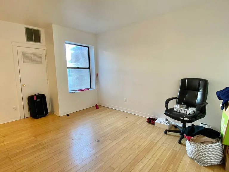 243 Harvard Ave #6 — Photo 14
